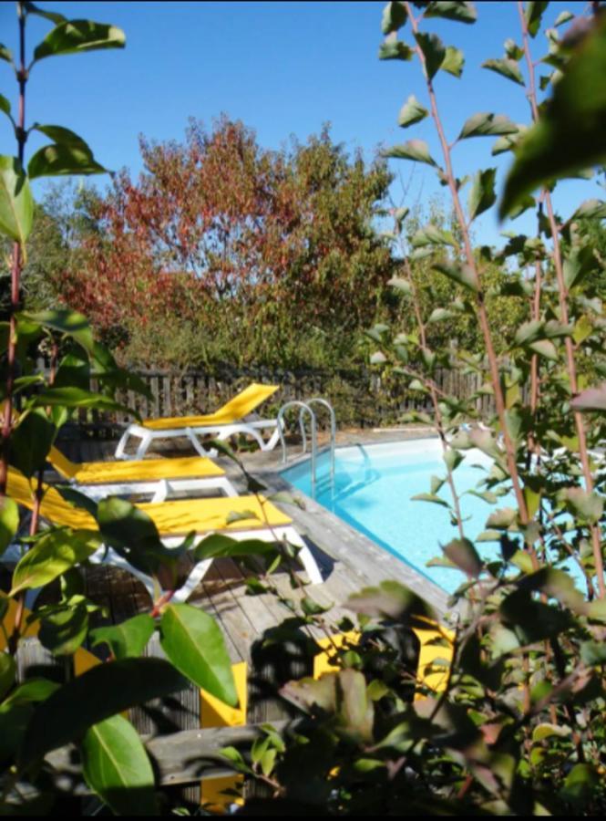 Charmante Maison Avec Piscine Partagee A Le Buisson-De-Cadouin Exterior foto